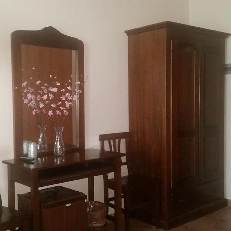 Hotel La Pendola Ozzero Ruang foto