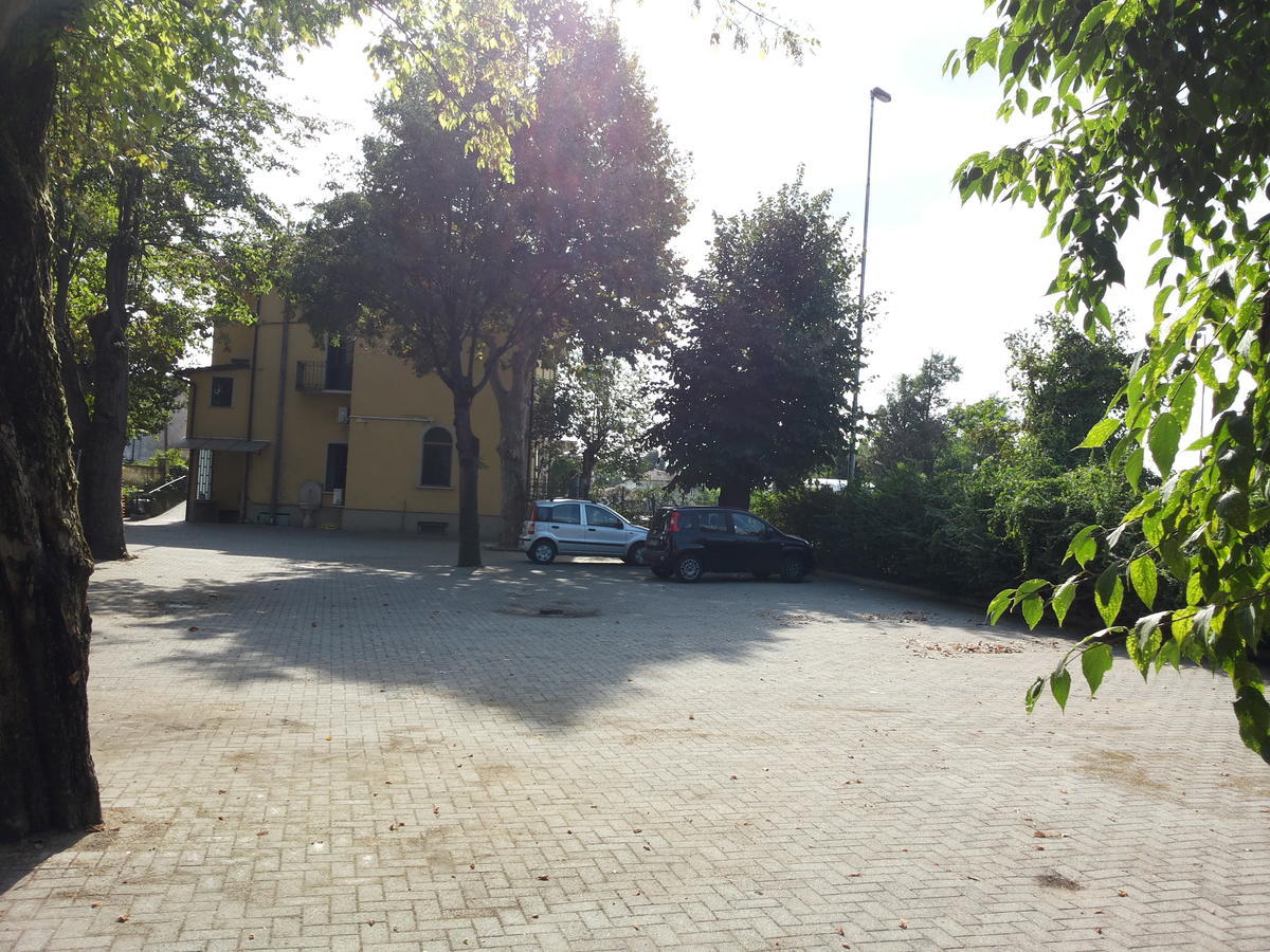 Hotel La Pendola Ozzero Bagian luar foto