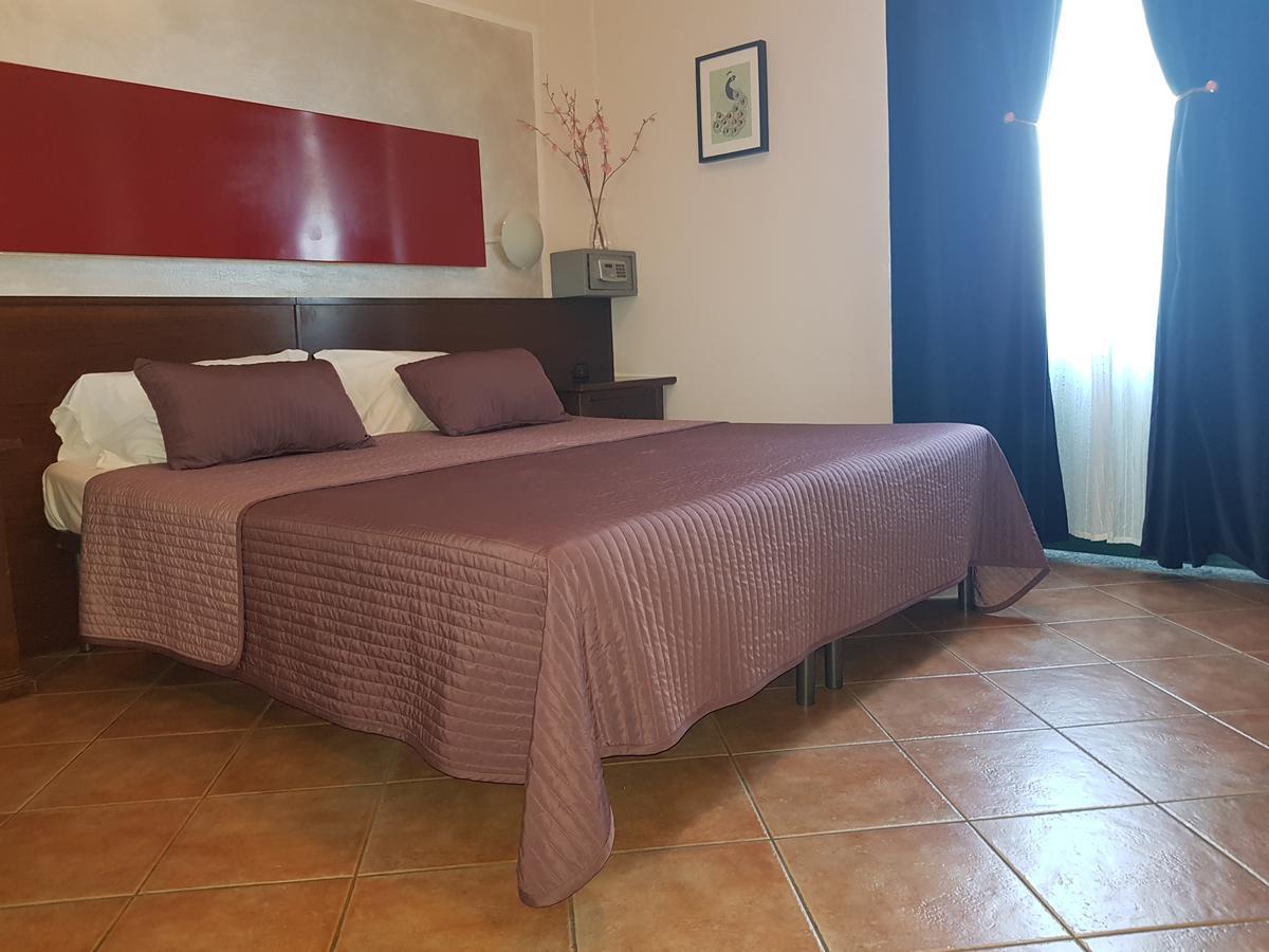 Hotel La Pendola Ozzero Bagian luar foto