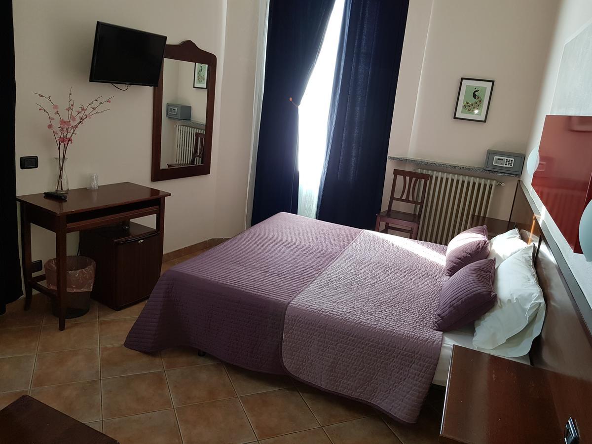 Hotel La Pendola Ozzero Bagian luar foto