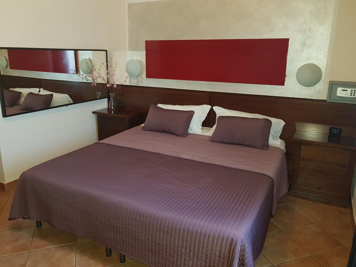 Hotel La Pendola Ozzero Bagian luar foto