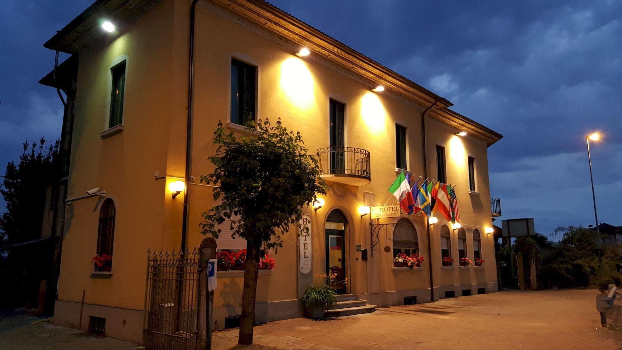 Hotel La Pendola Ozzero Bagian luar foto