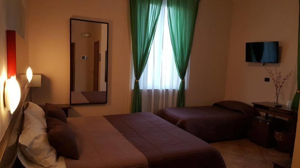 Hotel La Pendola Ozzero Bagian luar foto
