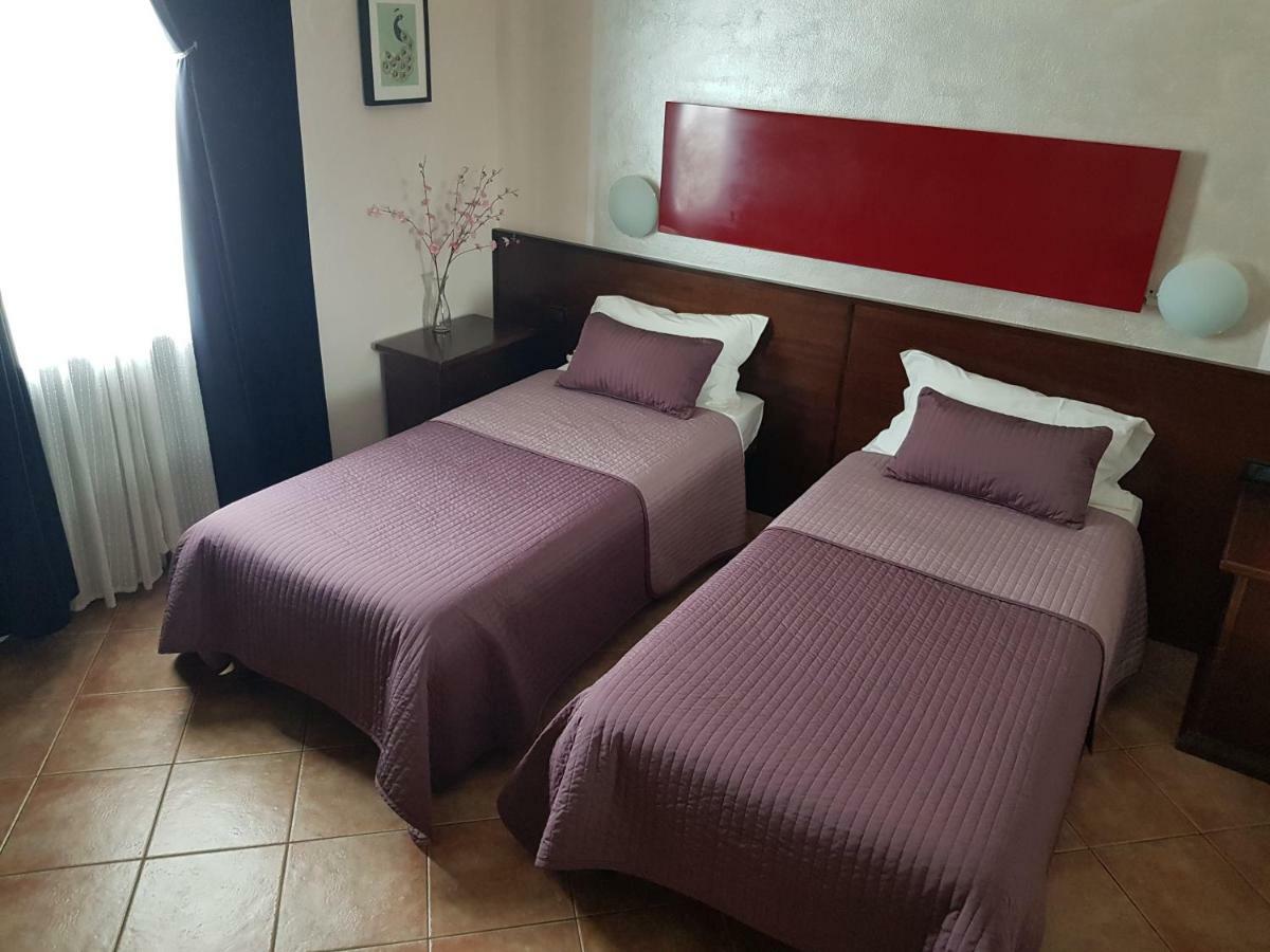 Hotel La Pendola Ozzero Bagian luar foto